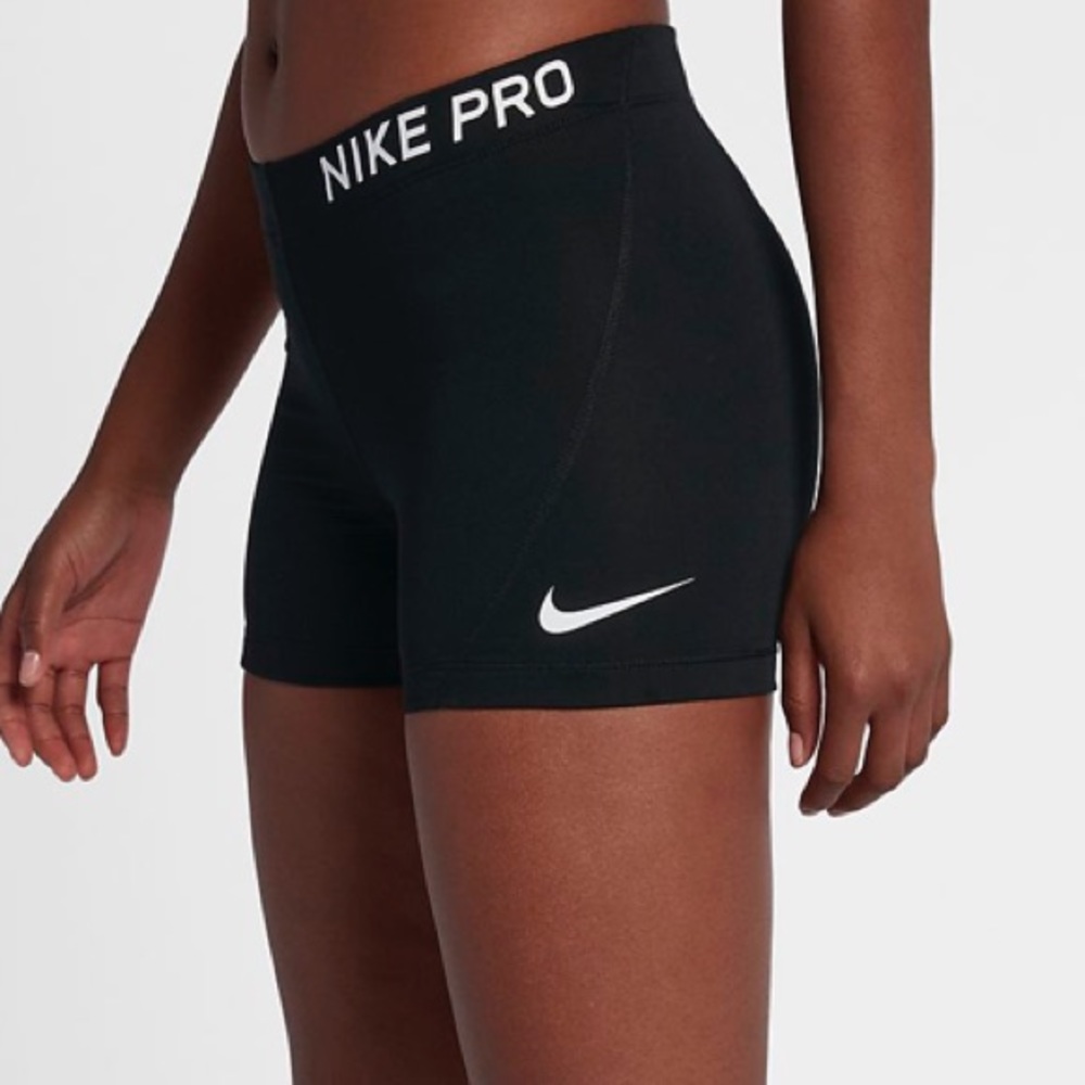 BLACK NIKE PROS
